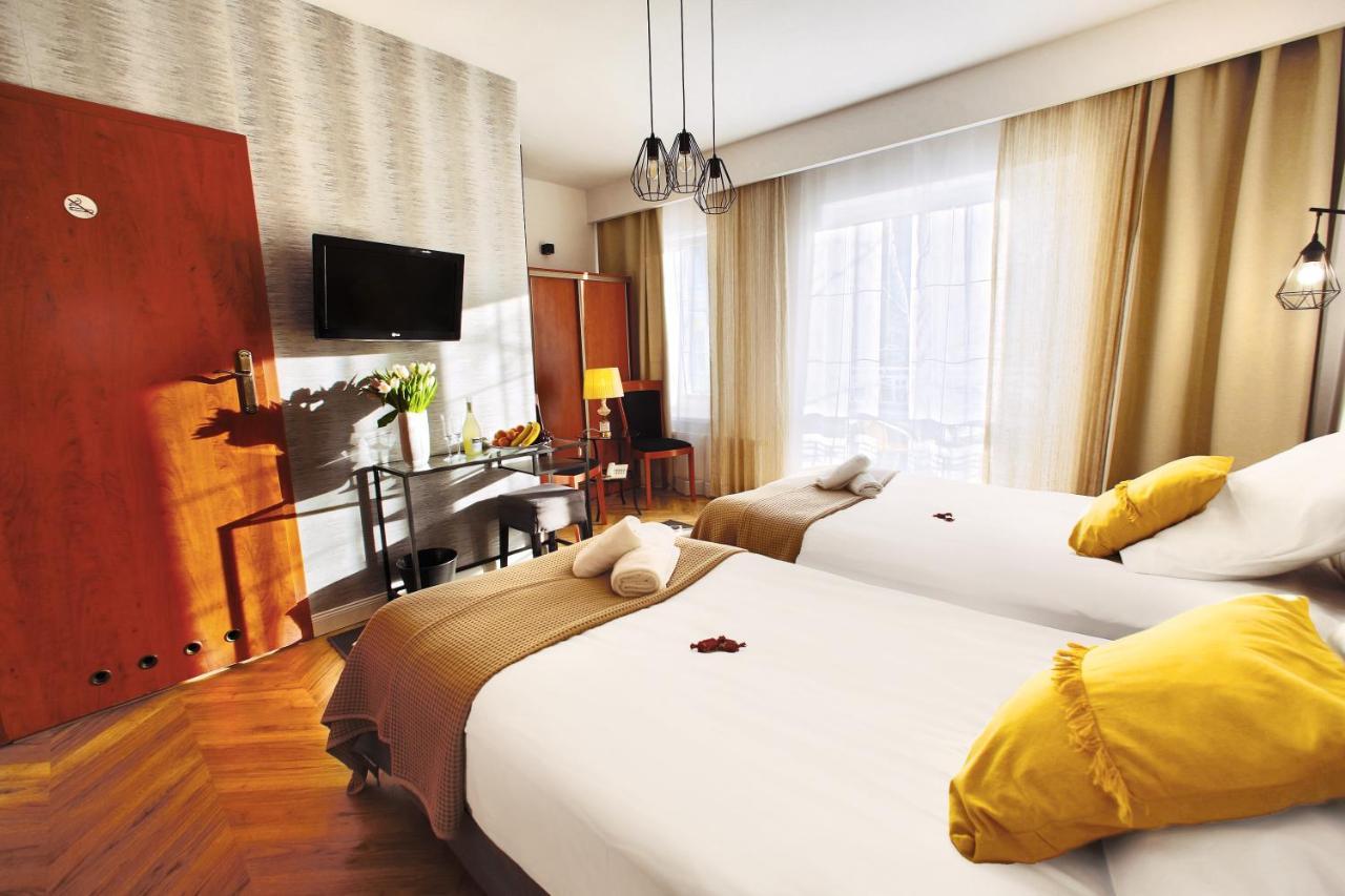 Rezydencja Pod Teznia & Spa اينوفروسواف المظهر الخارجي الصورة